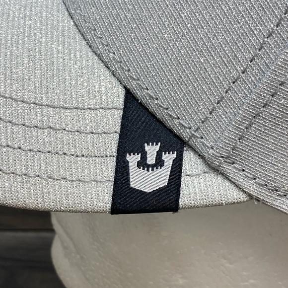 Goorin Brothers Believer Hat Silver Glitter Metallic Unicorn Snapback Limited main image 11